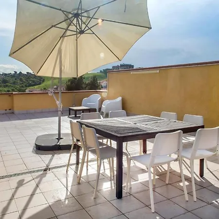 M285 - Marcelli, Comodo Trilocale Con Terrazzo Apartment