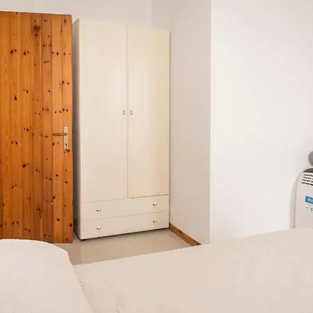 M285 - Marcelli, Comodo Trilocale Con Terrazzo *